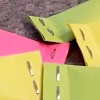 Abb. Einige bunte gefaltete und geheftete Ernte-Lose